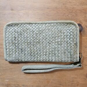 Platania Made In Italy Woven Leather Wallet Wristlet Green Zip Around